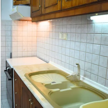 Sunflower House Apartment