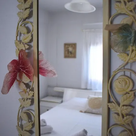 Apartment Sunflower House *