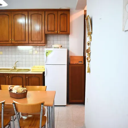 Apartment Sunflower House *