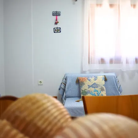 Sunflower House Apartment *
