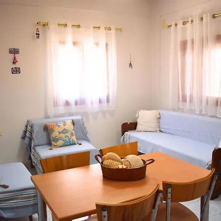 Apartment Sunflower House *